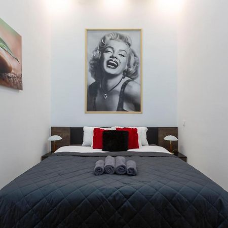 Exclusive Marilyn Apartment In The Heart Of Будапеща Екстериор снимка