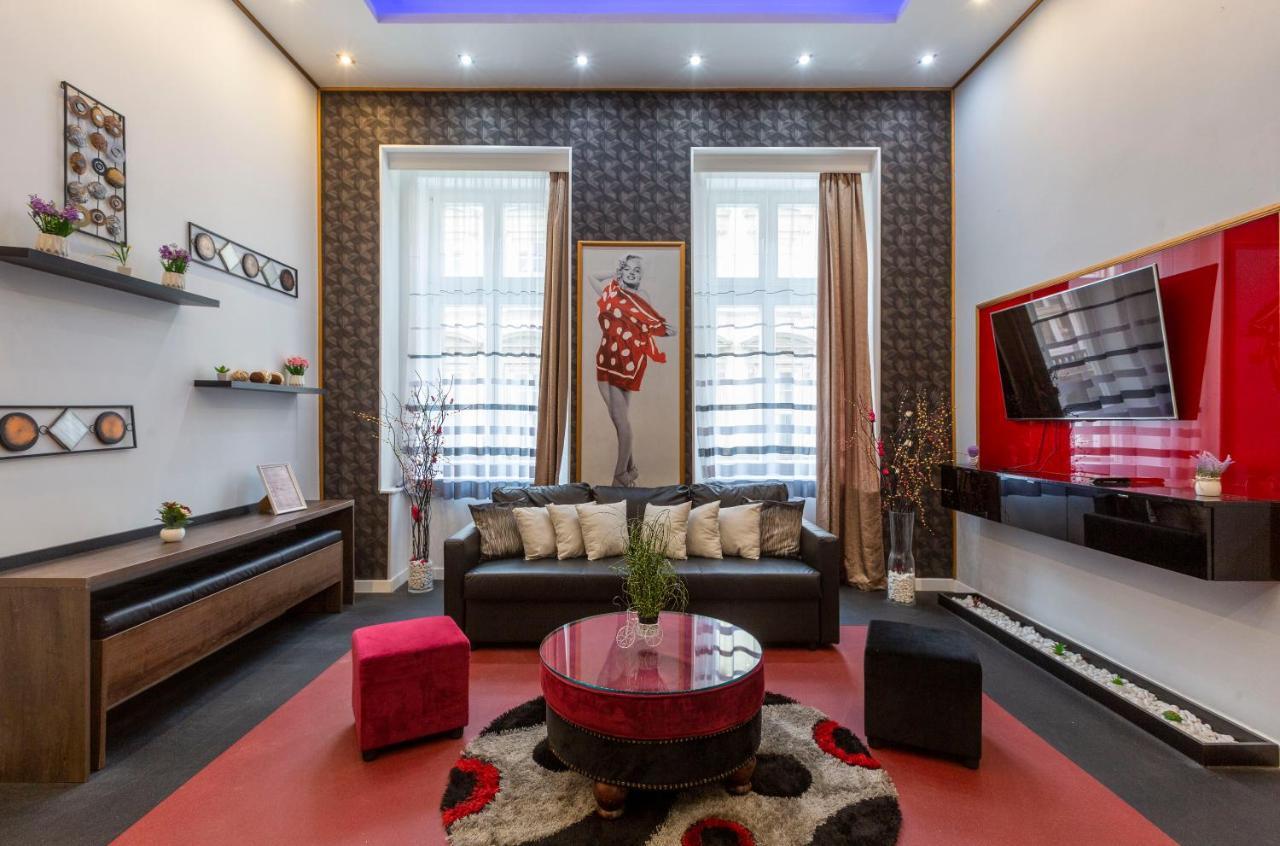 Exclusive Marilyn Apartment In The Heart Of Будапеща Екстериор снимка