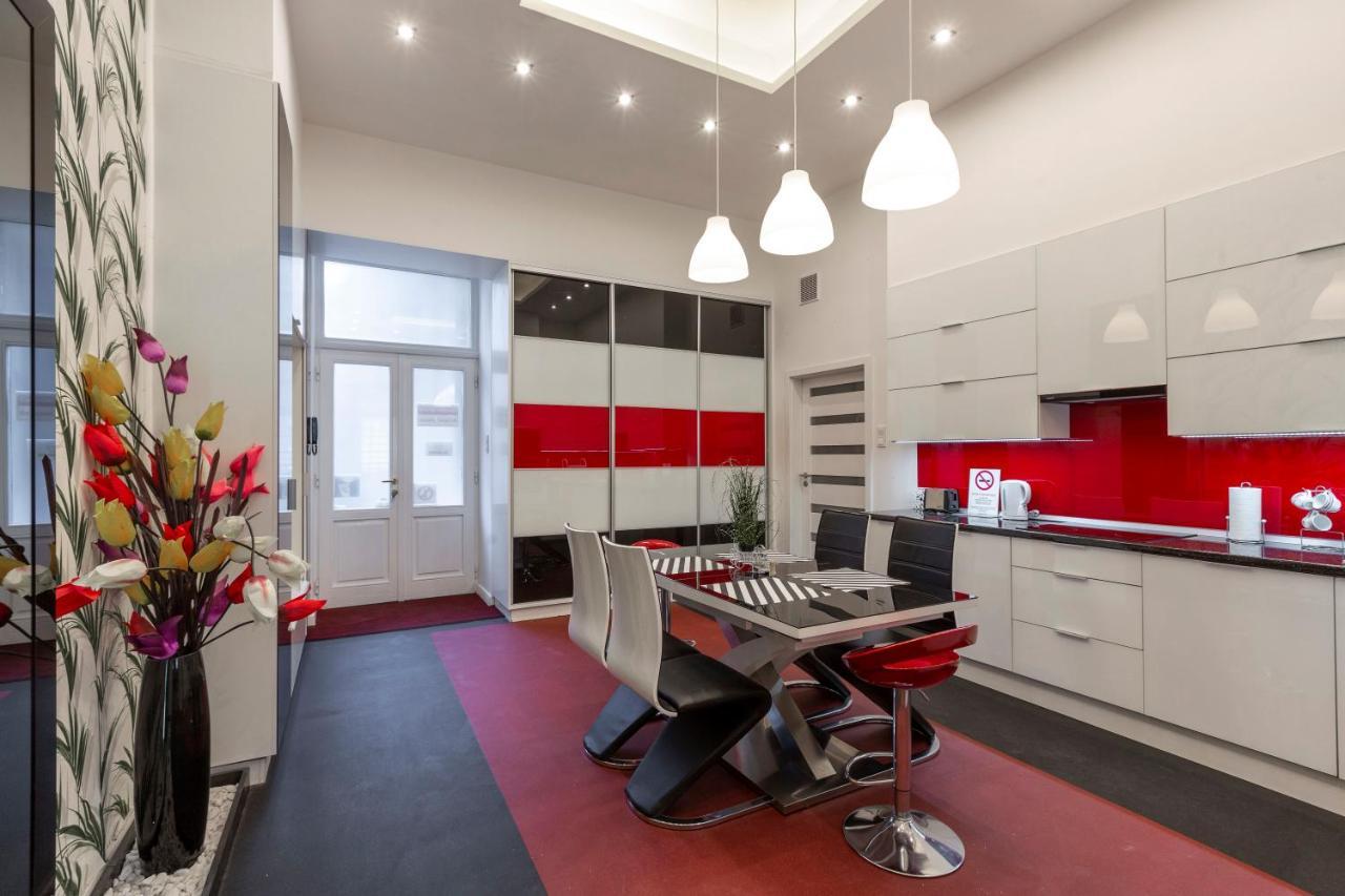 Exclusive Marilyn Apartment In The Heart Of Будапеща Екстериор снимка